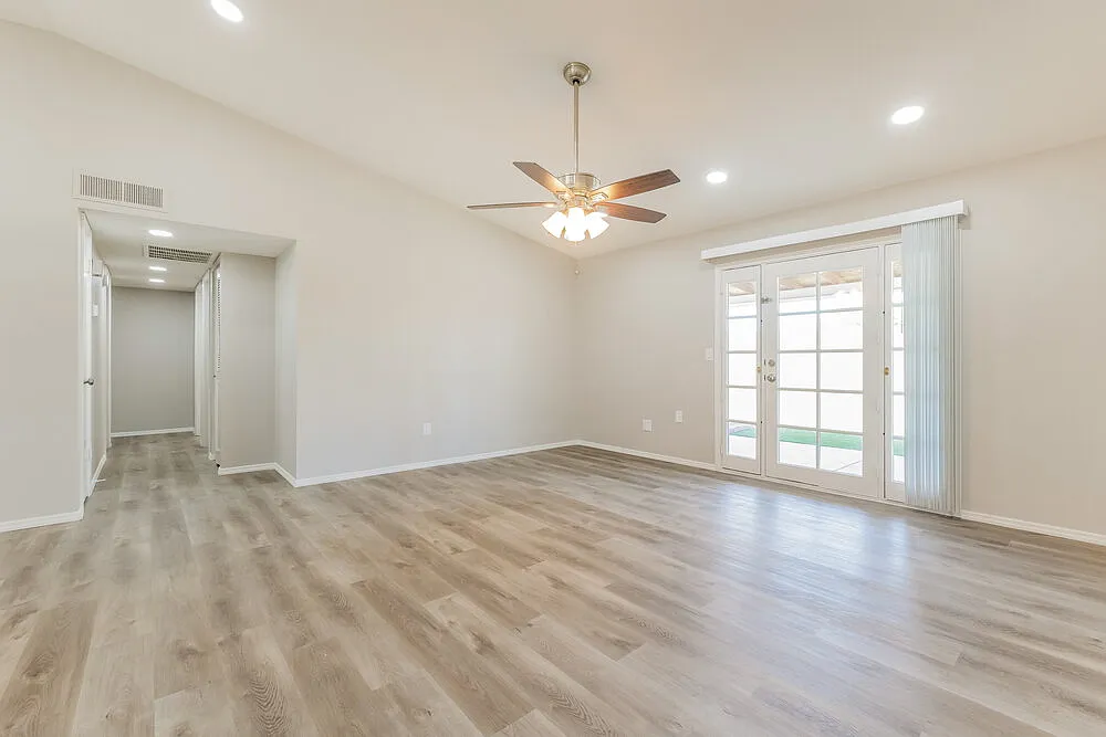 3 bed, 2.0 bath, 1188 sqft, $2,195 — Photo 3