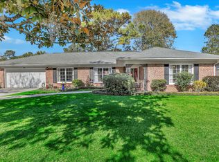 230 Groveland Cir, Savannah, GA 31405