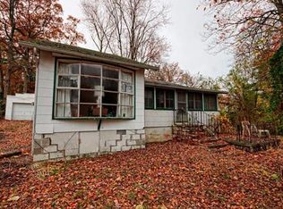 2 Hyler Dr, Monroe, NY 10950