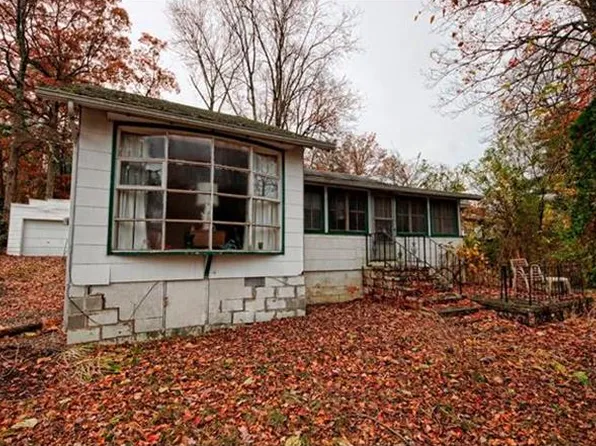 2 Hyler Dr, Monroe, NY 10950