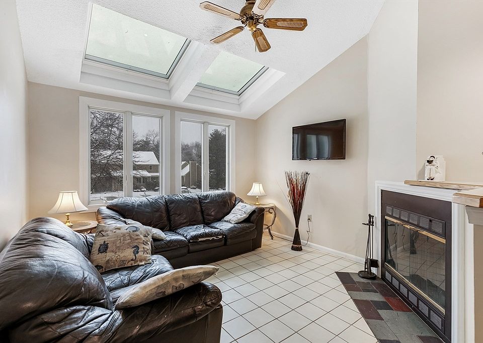 207 Brickett Hill Cir 207, Haverhill, MA 01830 Zillow