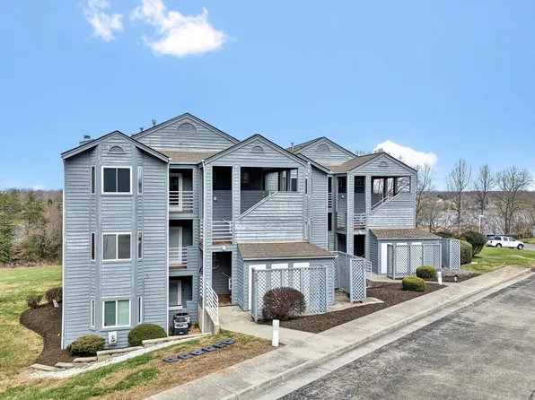 71 Waterside Cir #8-D, Moneta, VA 24121