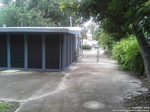 3rd image of 2419 Clower St