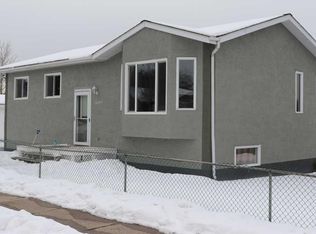 5105 E 8th Ave, Edson, AB T7E1K6