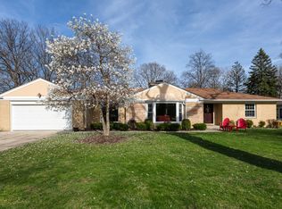 1645 Forest Dr, Glenview, IL