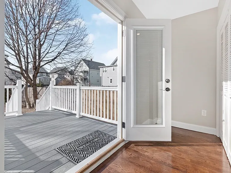 15 Richard St #1 — Photo 11