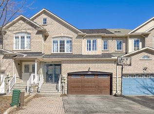 563 Mulock Ct, Newmarket, ON L3Y5H1