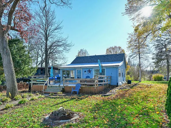 2701 Lakeshore DRIVE, Kansasville, WI 53139