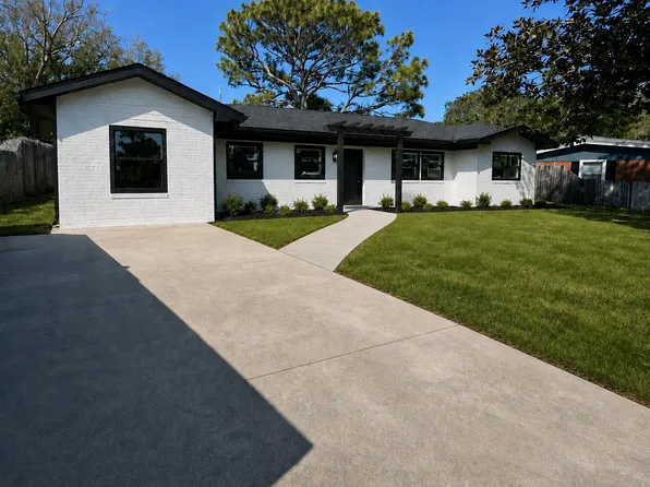57 Hemlock Dr NW, Fort Walton Beach, FL 32548