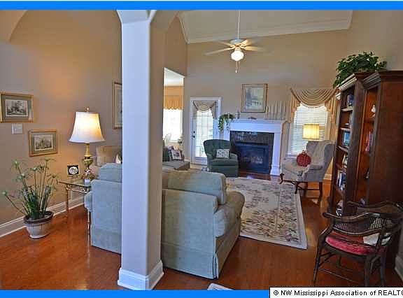 4th image of 3217 Roseleigh Dr