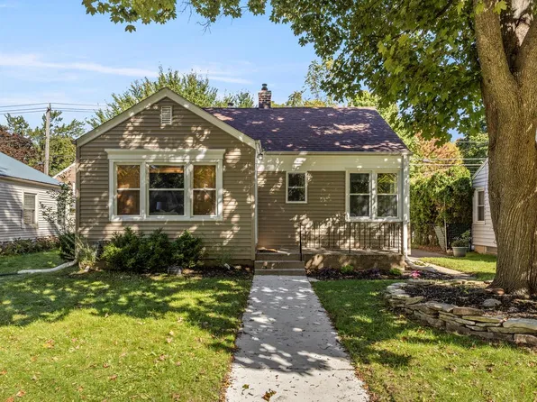 112 E Henry Clay STREET, Whitefish Bay, WI 53217