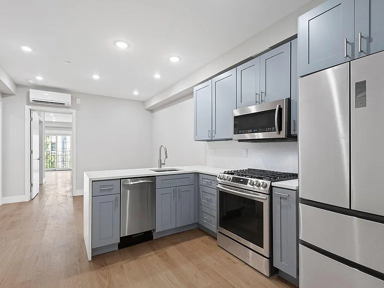 628 Bloomfield St #2 — Photo 6