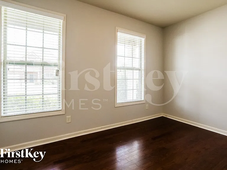 7768 Old Thyme Rd — Photo 10