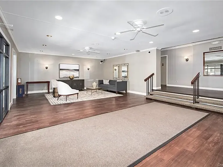 470 Halstead Ave #2S — Photo 12