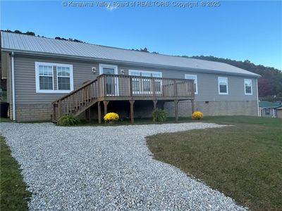 30 Beech Ln, Madison, WV, 25130