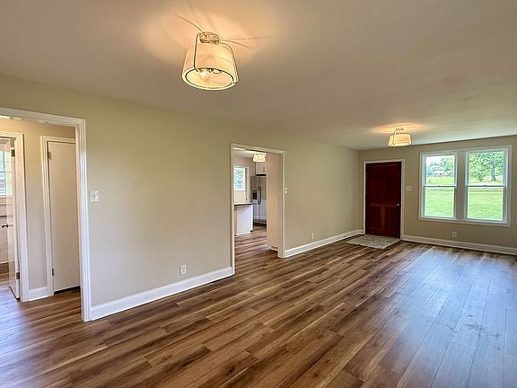 3rd image of 2825 Lylewood Rd