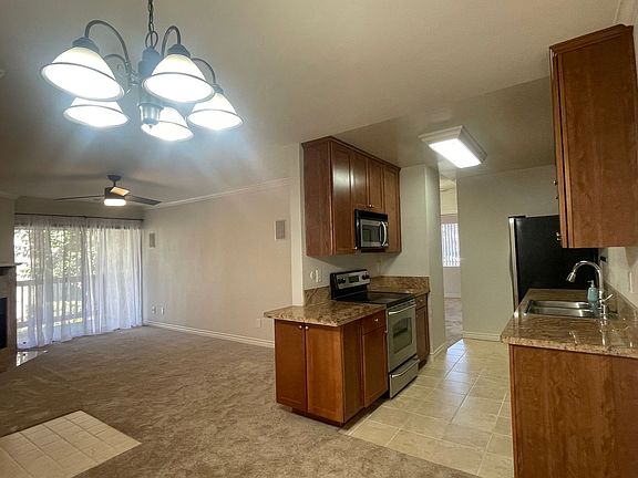 2nd image of 13263 Rancho Penasquitos Blvd Unit K205