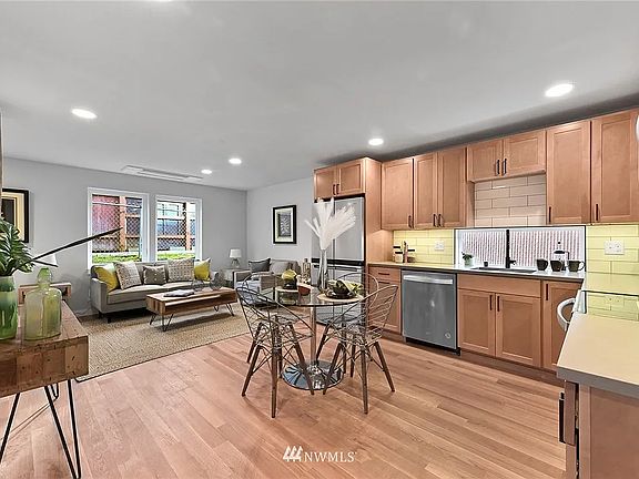 3rd image of 6820 25th Ave NE #C