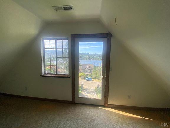 3rd image of 17396 Meadow View Drive