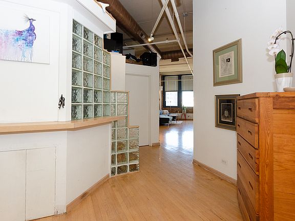 3rd image of 124 W Polk St APT 805