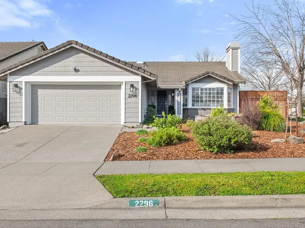 2296 Dancing Penny Way, Santa Rosa, CA 95403