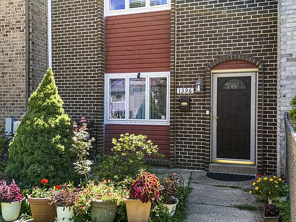 2nd image of 1396 Arundel Way