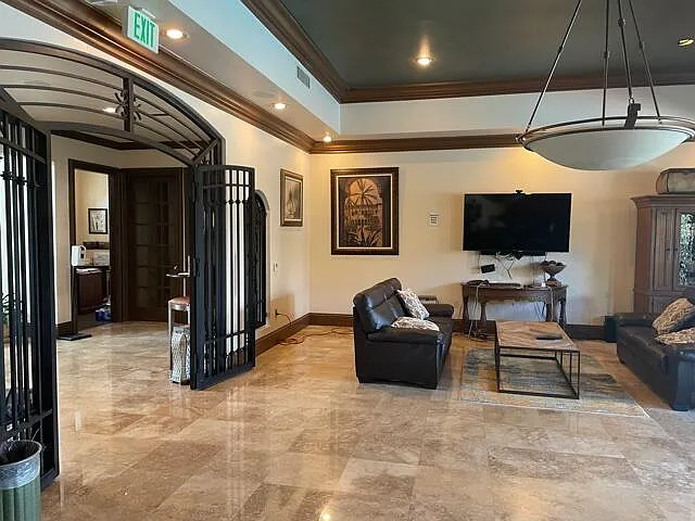 615 Villa Cir — Photo 54