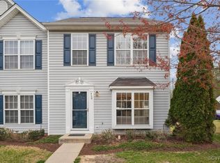 468 Hollybrook Ridge Ln, Richmond, VA 23223