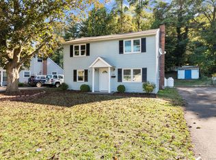 81 Melrose Dr, New Haven, CT 06513