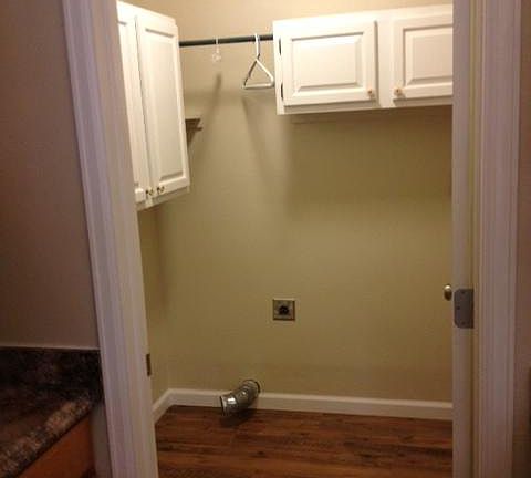 pantry and washer dryer hook ups