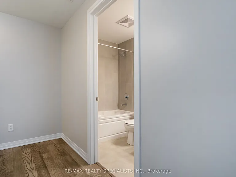 470 Gordon Krantz Ave #415 — Photo 4