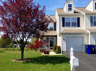 217 N Barrington Ct, Newark, DE 19702