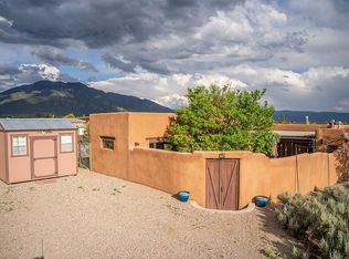75 Lobo Rd, El Prado, NM 87529