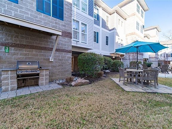 3rd image of 7922 Shore Dr APT 319
