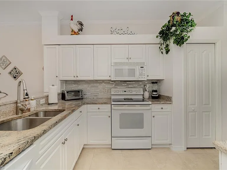 1637 Morning Sun Ln #E-12 — Photo 10
