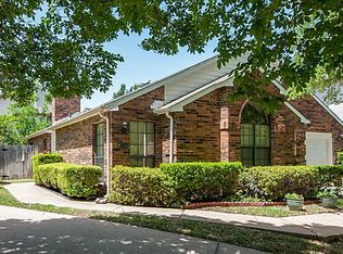 104 Arbor Creek Dr, Euless, TX 76039