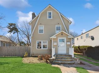 261 Rutland Rd, Freeport, NY 11520