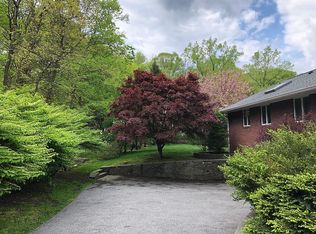 1 Rosehill Rd, Briarcliff Manor, NY 10510