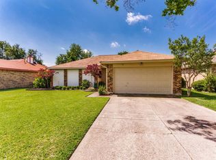616 Quail Hollow Dr, Mesquite, TX 75150