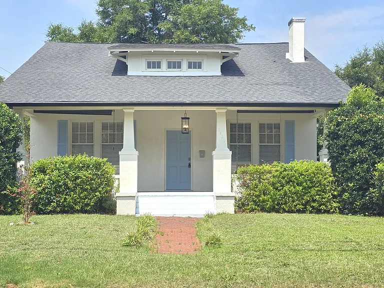 1429 Stovall St — Photo 2