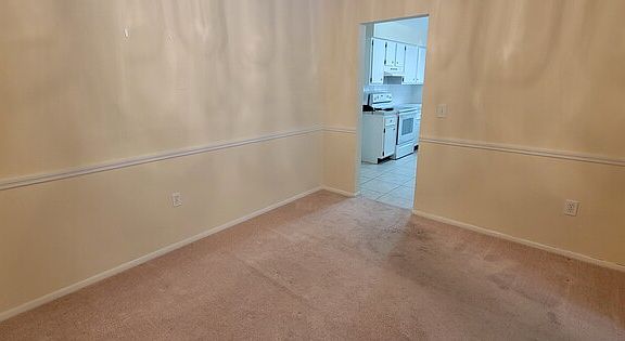 5th image of 6438 Colonial Dr