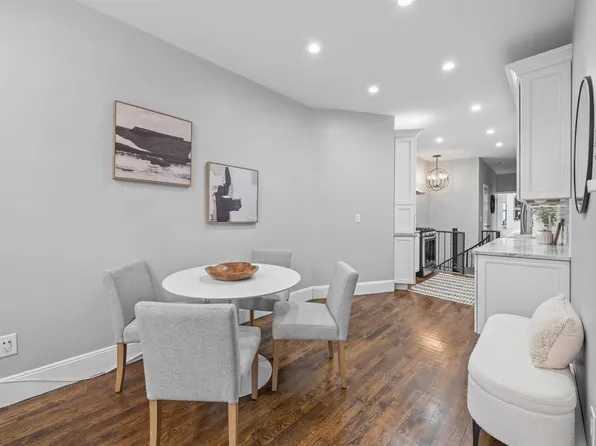 297 Pavonia Avenue image 11 of 30