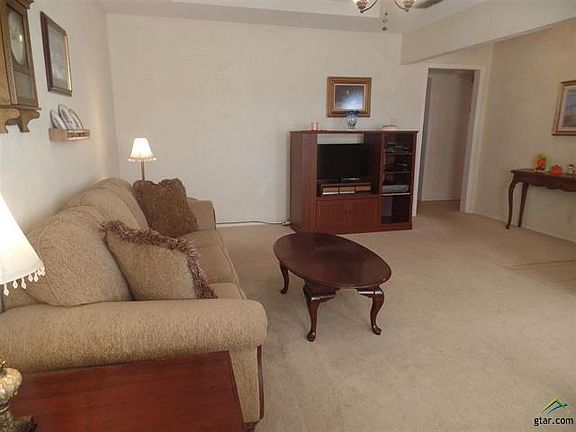 5th image of 206 Park Ln