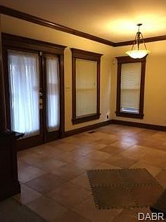 4th image of 433 Forest Ave