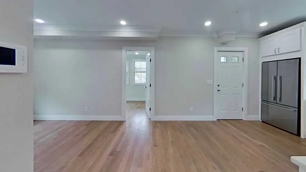 4 bed, $5,300 — Photo 3