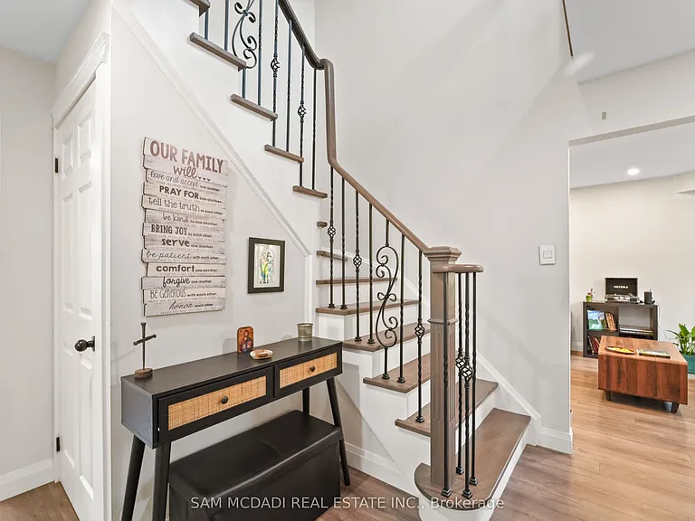 6251 Saltmarsh Ct — Photo 8