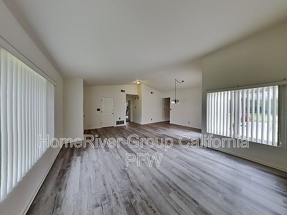 5th image of 3910 Coronado Cir