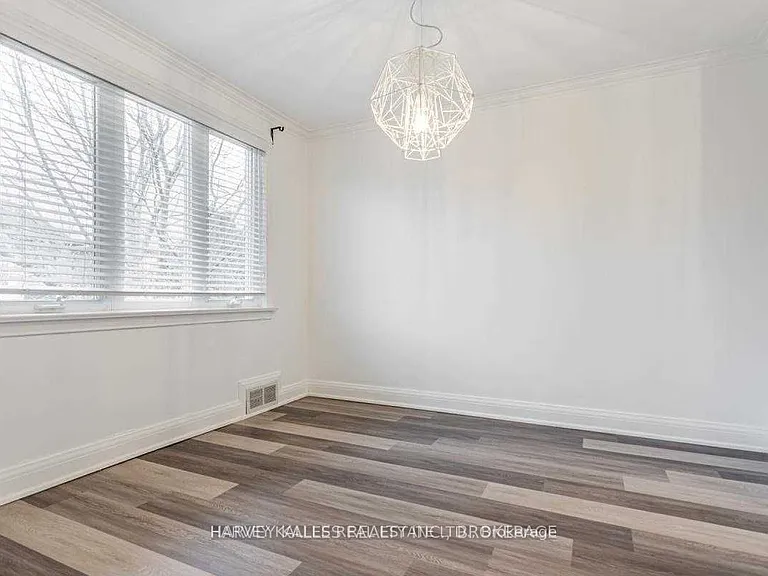 157 Viewmount Ave #MAIN — Photo 8
