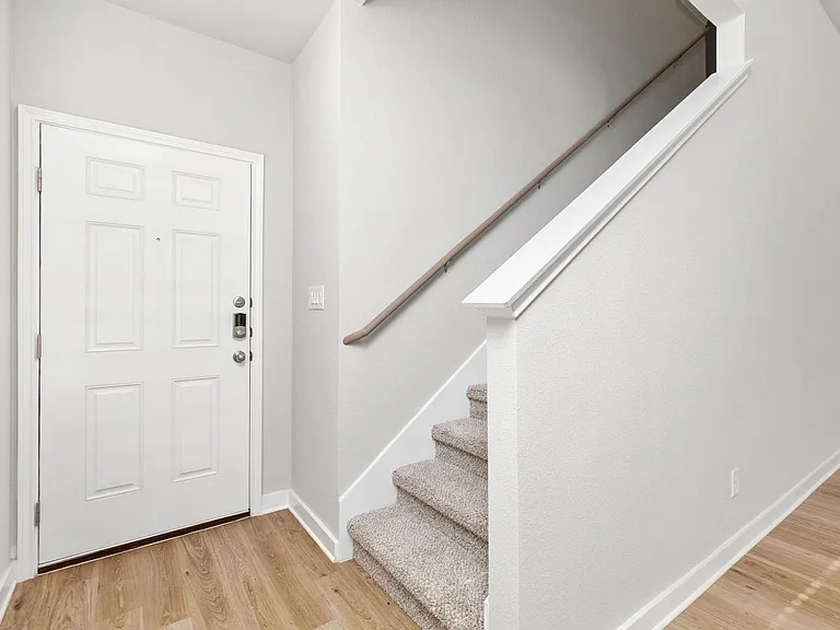 707 Staglin St #A — Photo 4