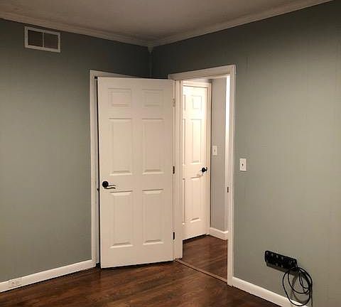 4th image of 1629 Carolina Ave #1